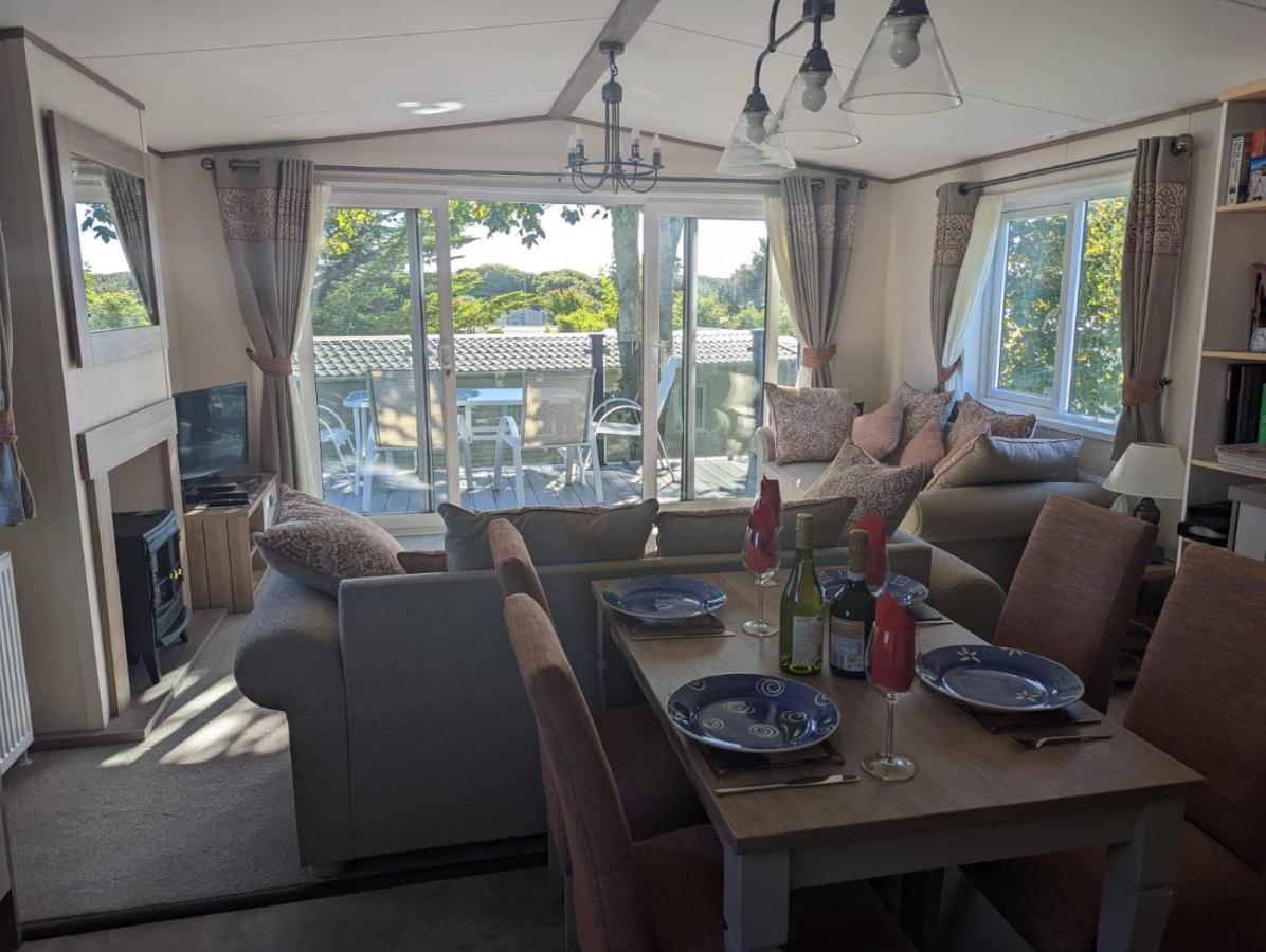 Stunning Luxury Caravan On Edge Of New Forest On Shorefield Country Park Entertainment And Leisure Passes Included Milford on Sea Exteriör bild